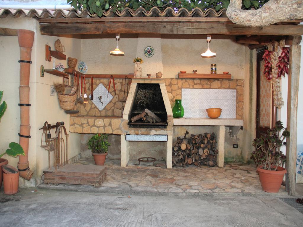 I Giardini Di Elencosta Bed & Breakfast Rilievo Bagian luar foto