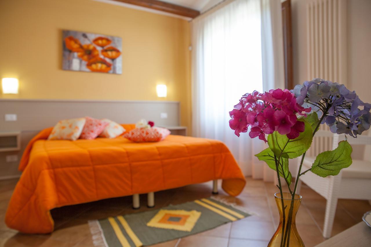 I Giardini Di Elencosta Bed & Breakfast Rilievo Bagian luar foto