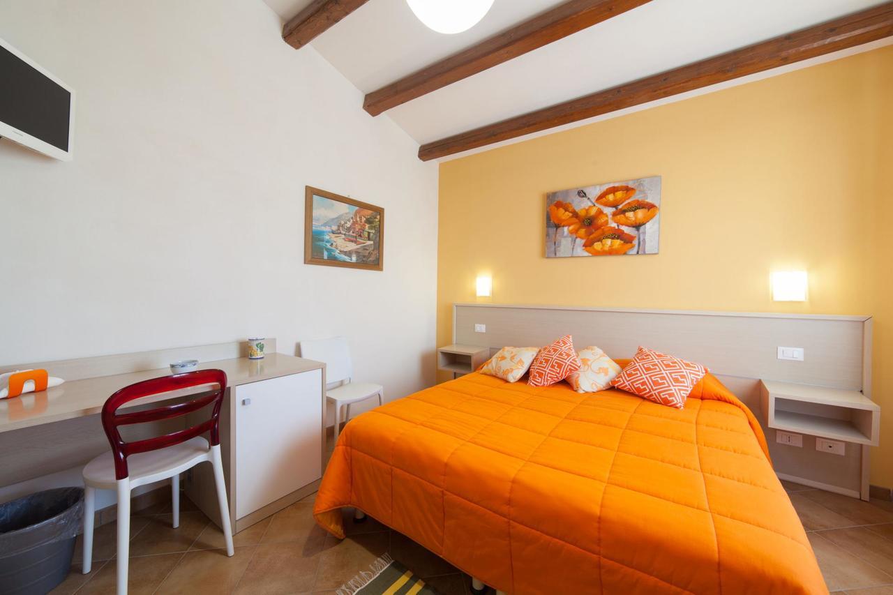I Giardini Di Elencosta Bed & Breakfast Rilievo Bagian luar foto
